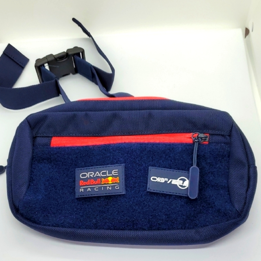 Oracle Red Bull Racing F1 OFFICIAL Navy and Red Men's Bag